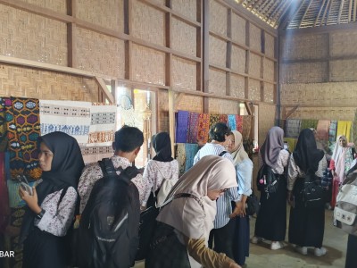 STUDI WISATA